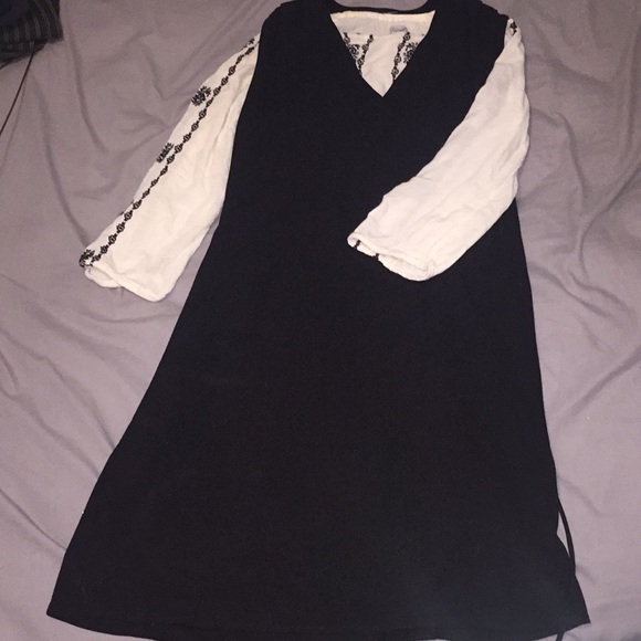 Deep v black mini dress with tie belt - Picture 3 of 5